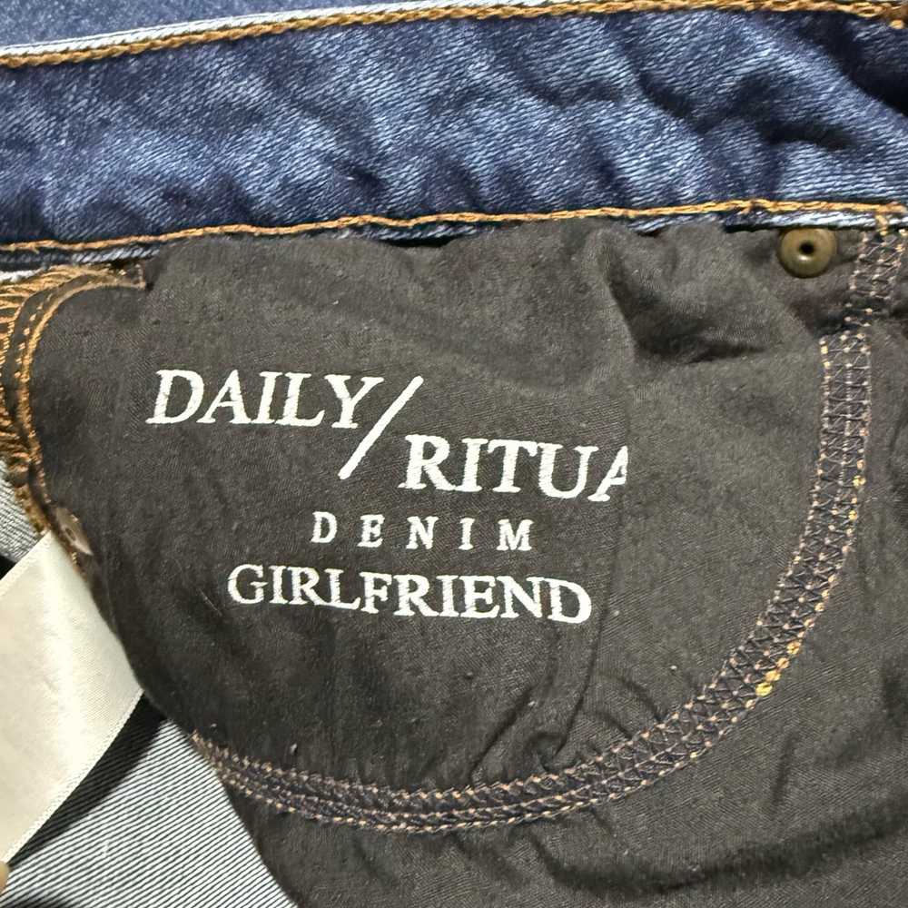 Daily Ritual Girlfriend Cropped Jeans 31 - Picture 6 of 7